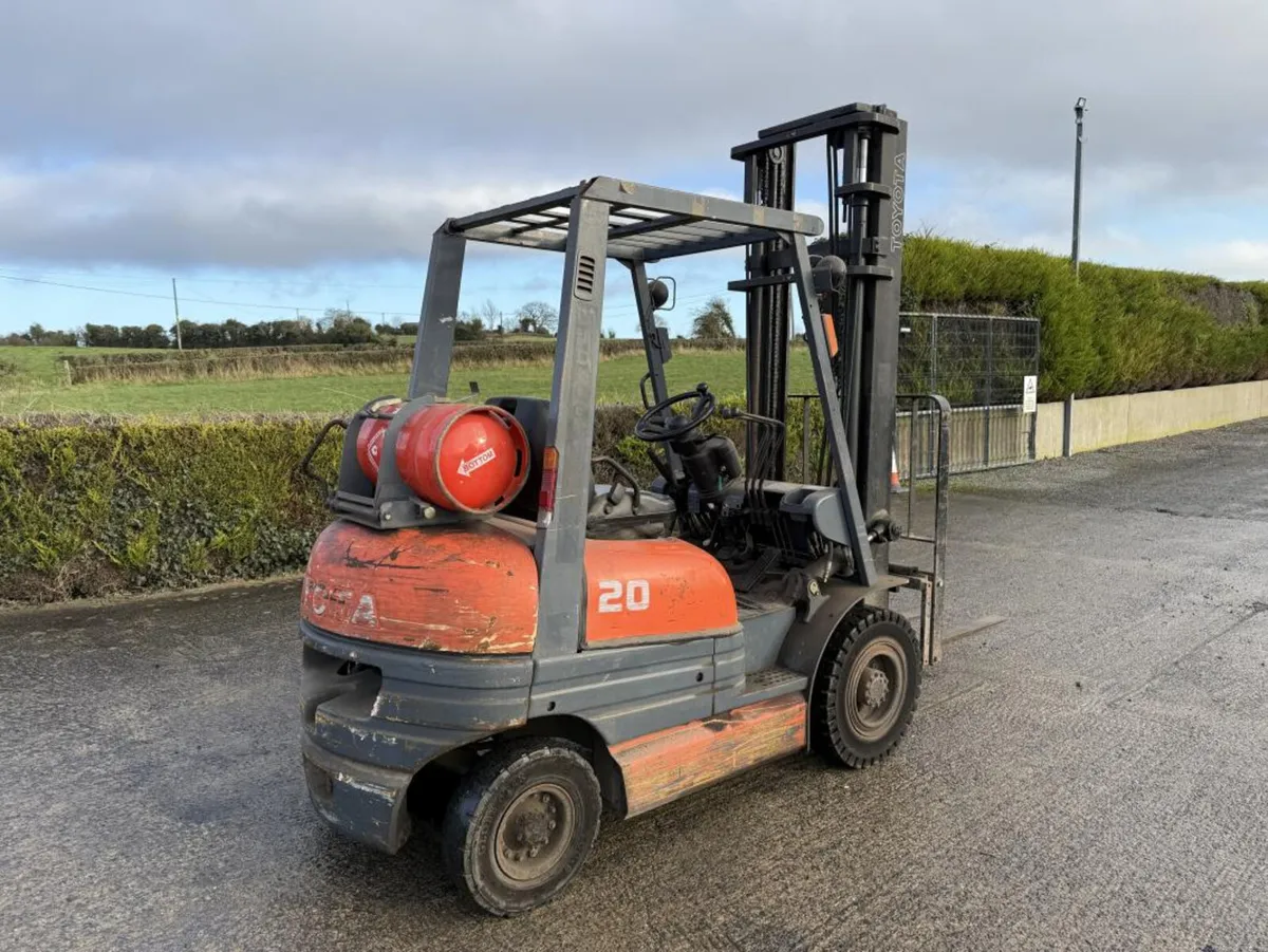 1996 Toyota Gas Forklift **Online Auction** - Image 4