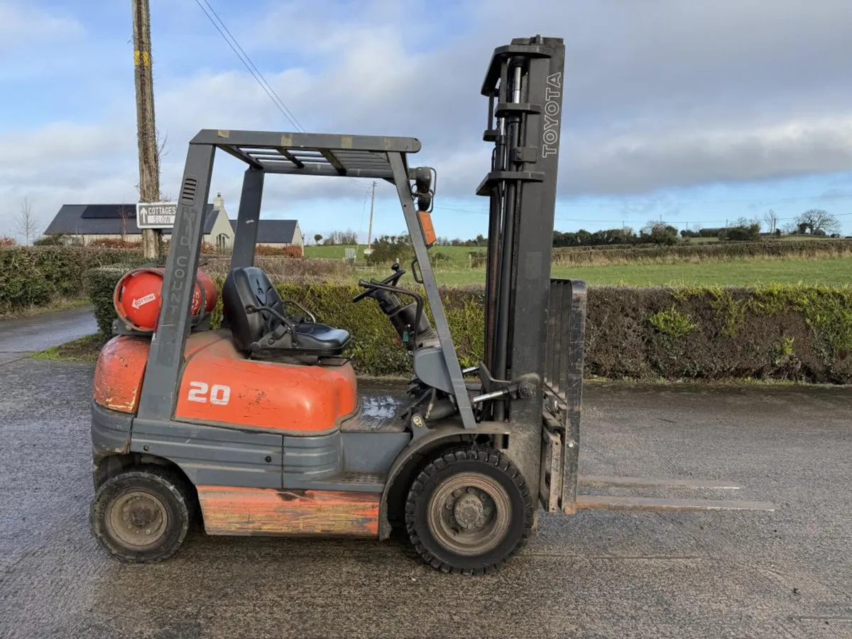 1996 Toyota Gas Forklift **Online Auction** - Image 3
