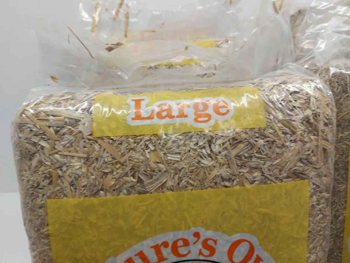 Online Auction Of Bags Of Barley Straw & More! - Image 3