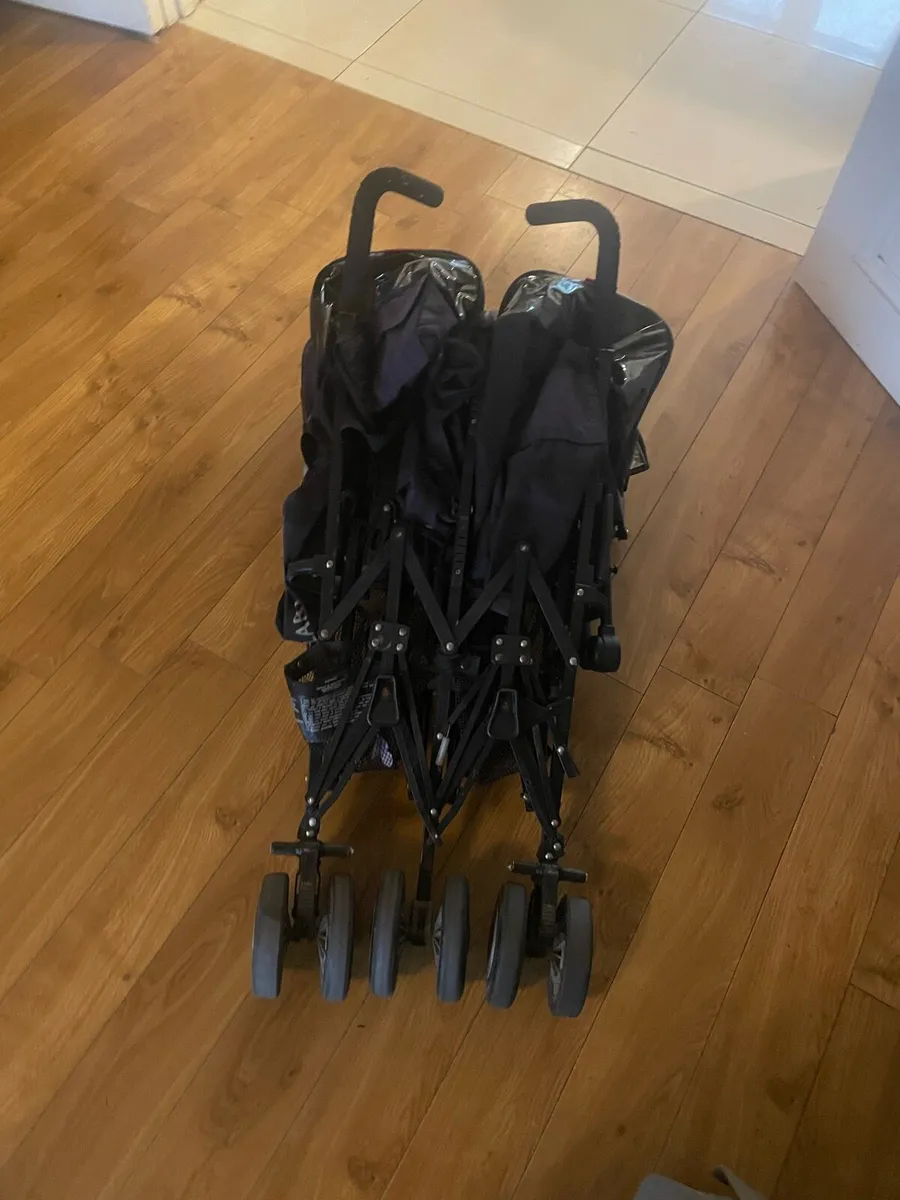 Double  MacClaren stroller - Image 3