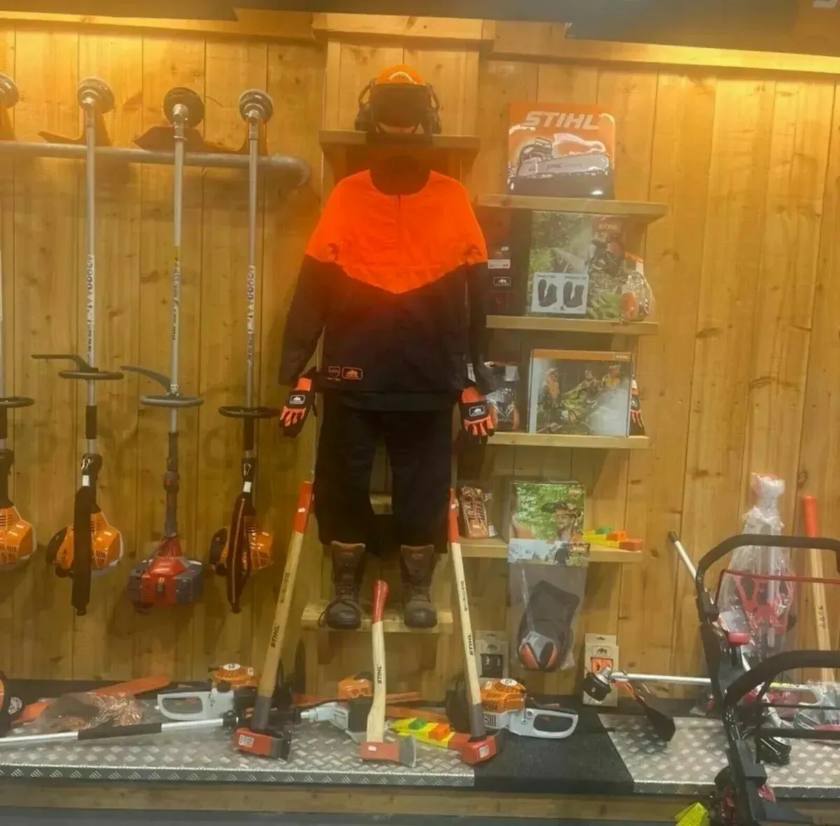 Chainsaw Personal Protective Equipment - Image 3