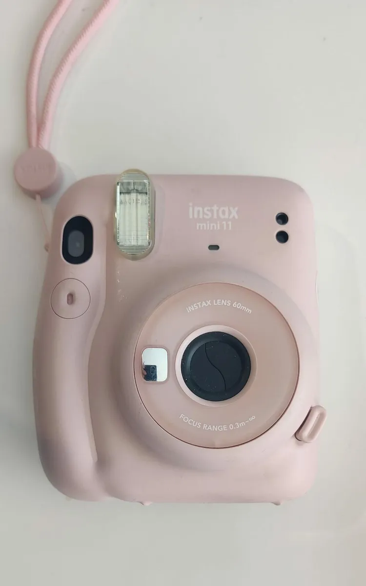 Instax mini 11 pale pink - Image 1