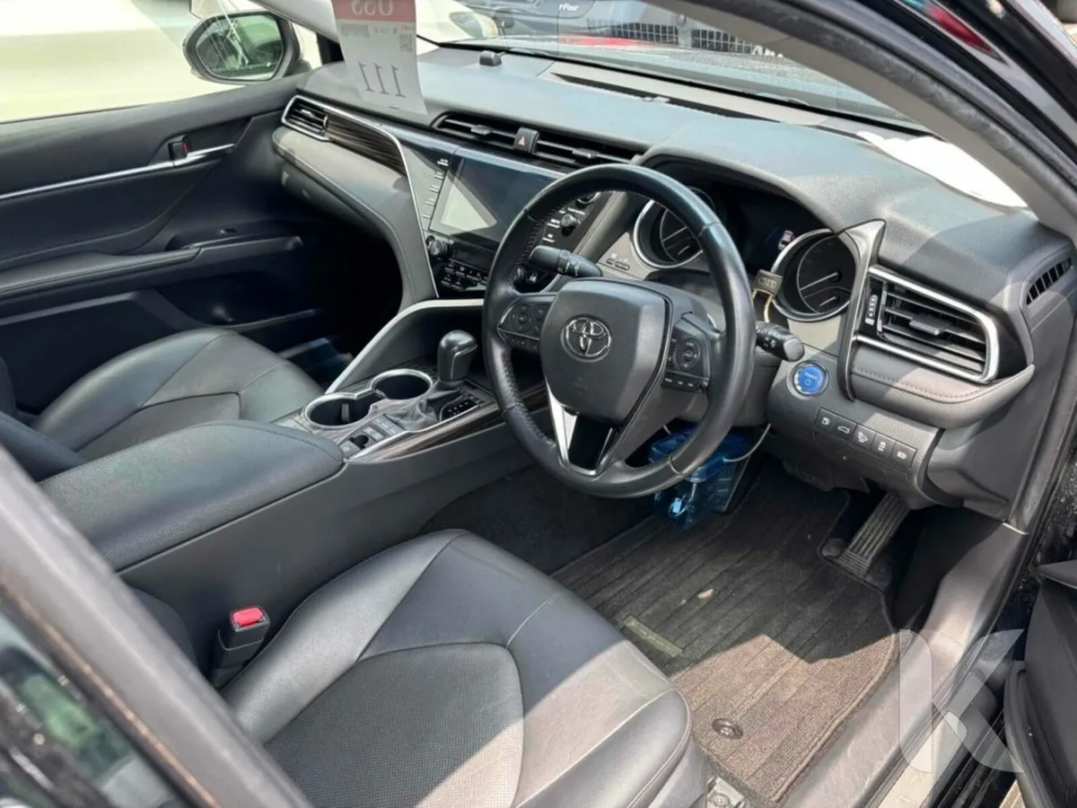 Toyota Camry G LEATHER PACKAGE - FACTORY ALLOYS - - Image 3