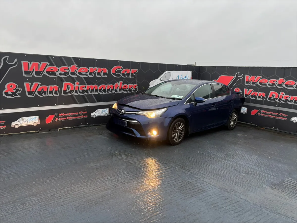 2017 Toyota Avensis 1.6 diesel for dismantling
