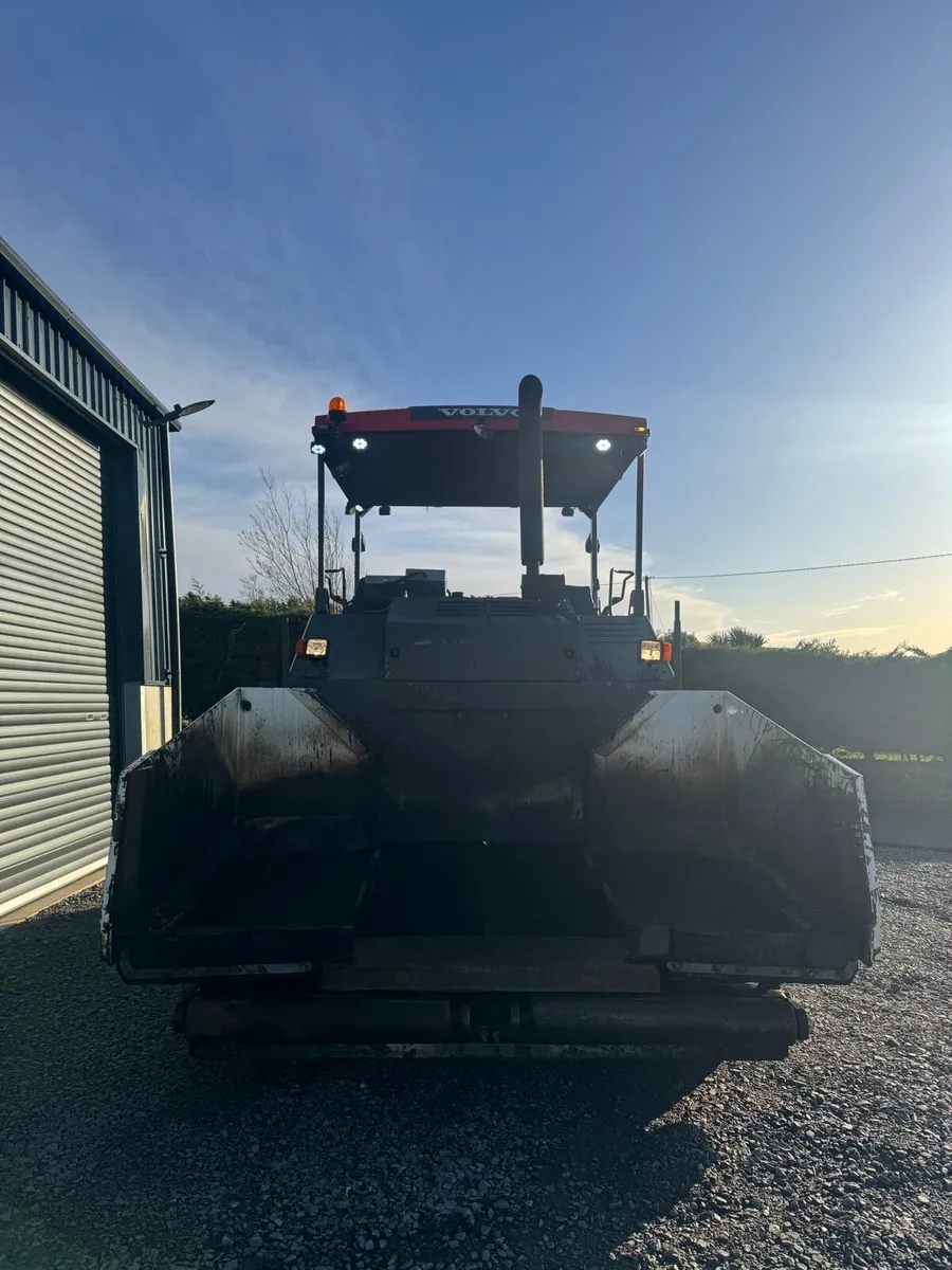 2018 Volvo ABG 6870C asphalt/tarmac paver - Image 4