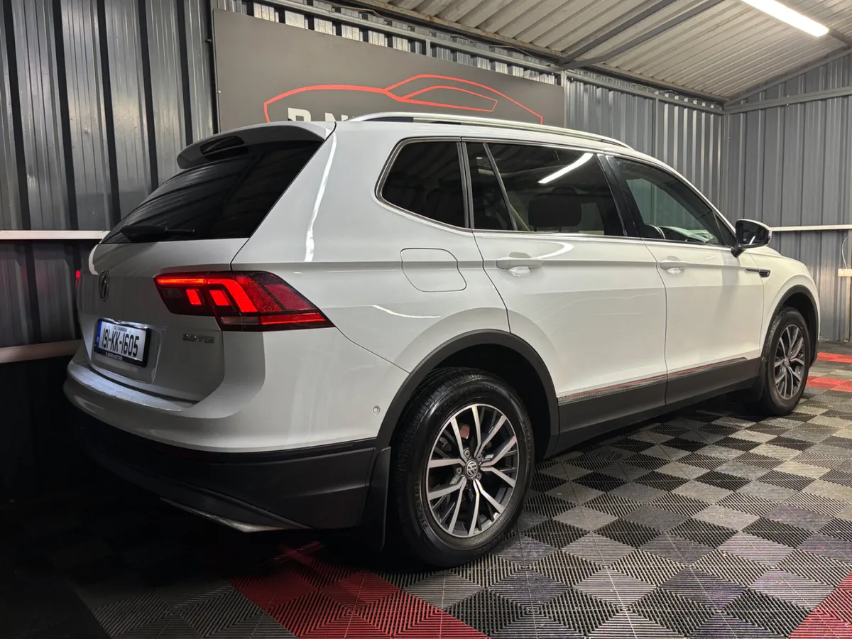 2019 Volkswagen Tiguan 2.0  Comfortline 7 Seat - Image 3