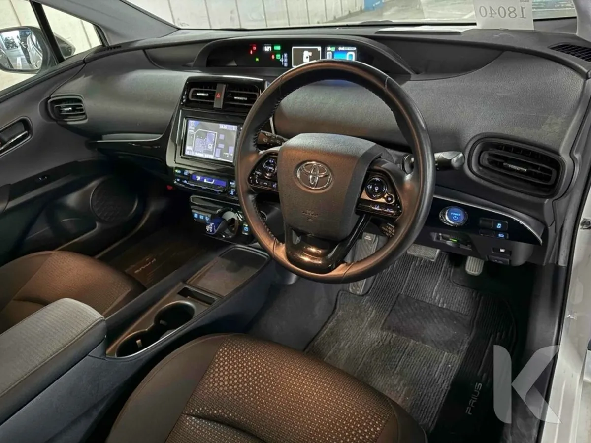 Toyota Prius HYBRID - TOYOTA SAFETY SENSE - RADAR - Image 3