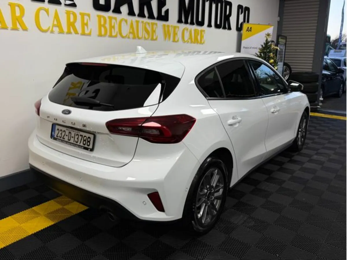 Ford Focus Titanium 1.0T 125 M6 4DR - Image 4