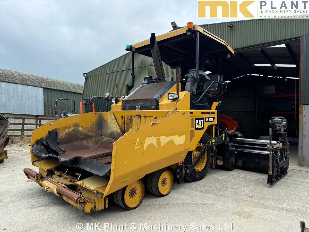 2017 Caterpillar AP 500 F Paver - Image 1
