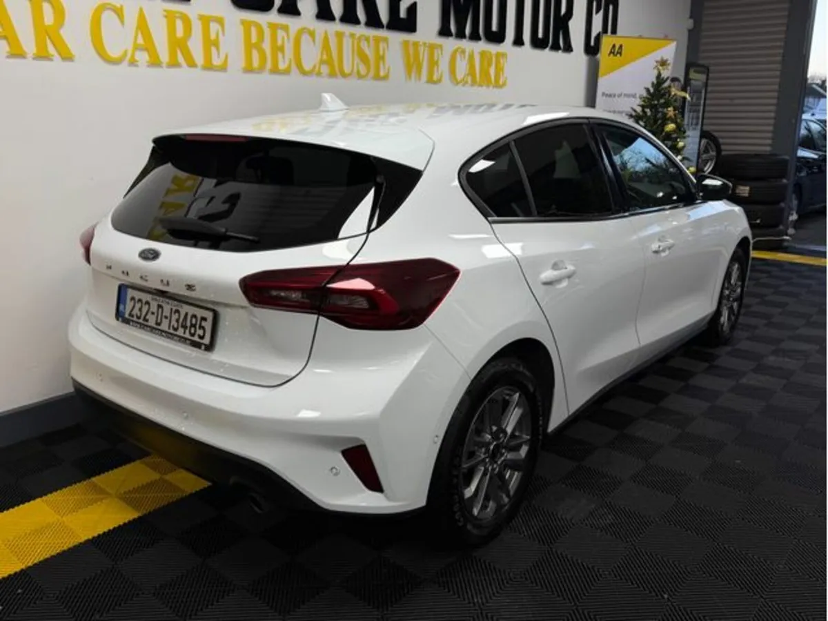 Ford Focus Titanium 1.0T 125 M6 4DR - Image 4