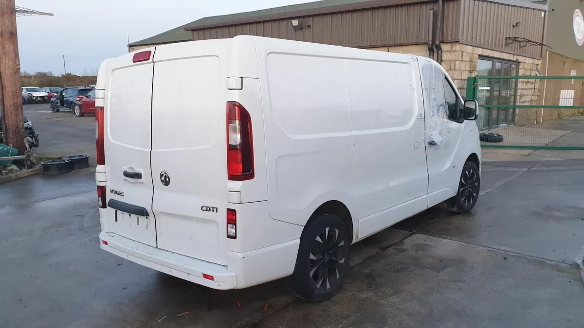 *For parts* Vauxhall Vivaro, 1.6 dsl 6 speed (2015 - Image 2