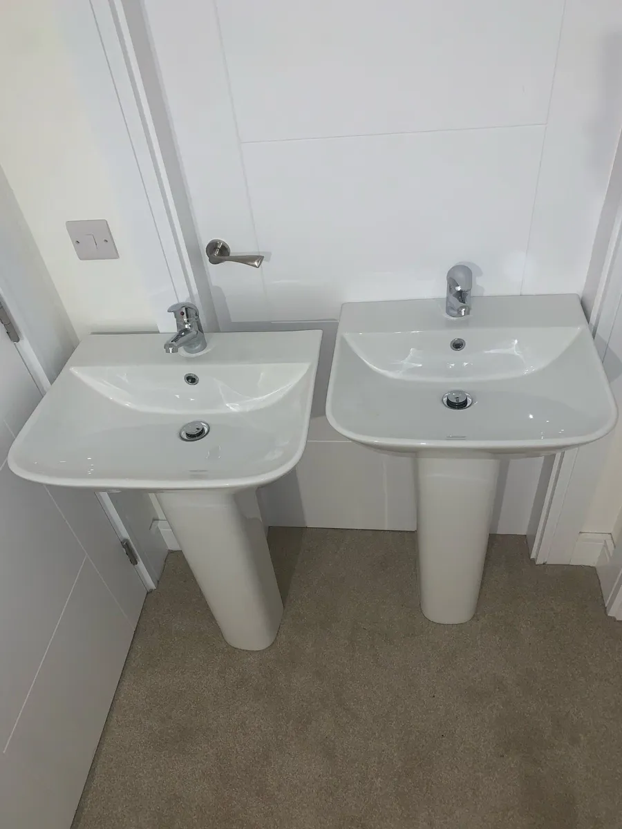 Bathroom Sink and Pedestal(x2)Arteca *Brand New* - Image 1
