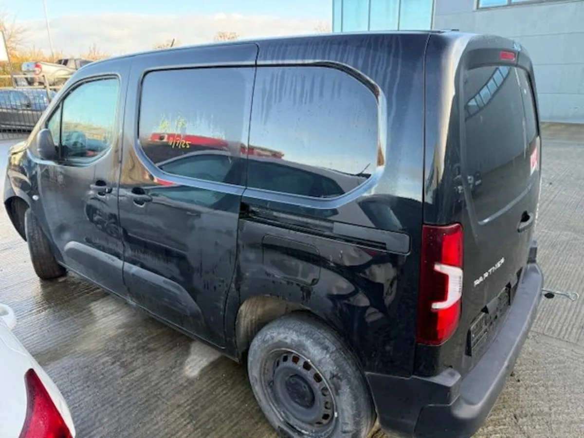 2021 Peugeot Partner - Image 3