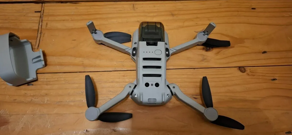 DJI Mini 2 Fly More Combo - Image 4