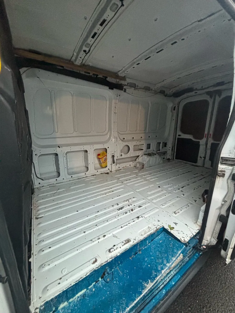 Ford transit van - Image 4