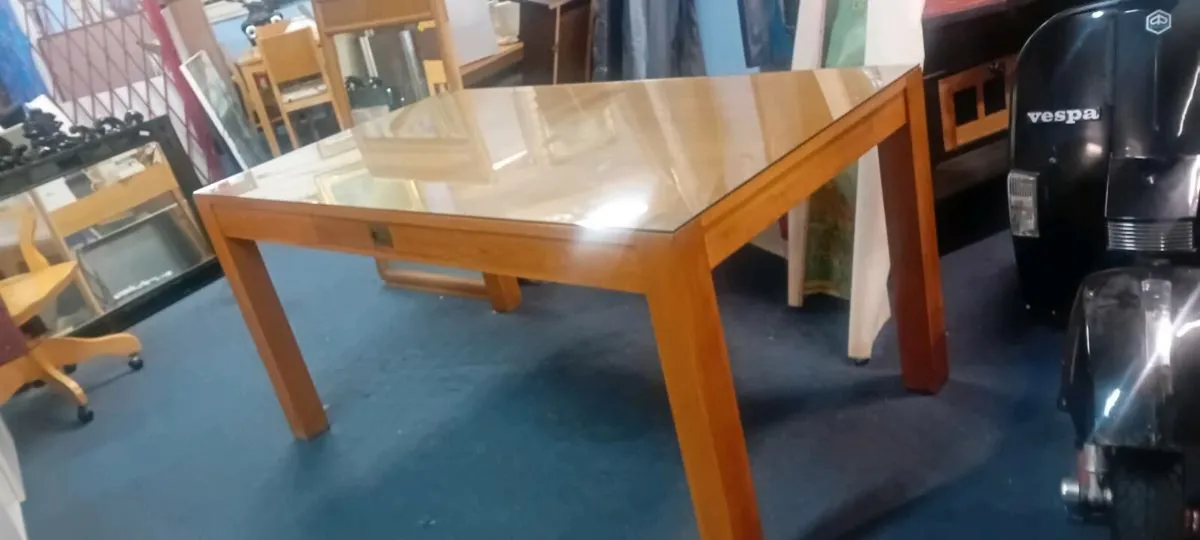 Modern Oak Dining Table With Drawer - Image 4