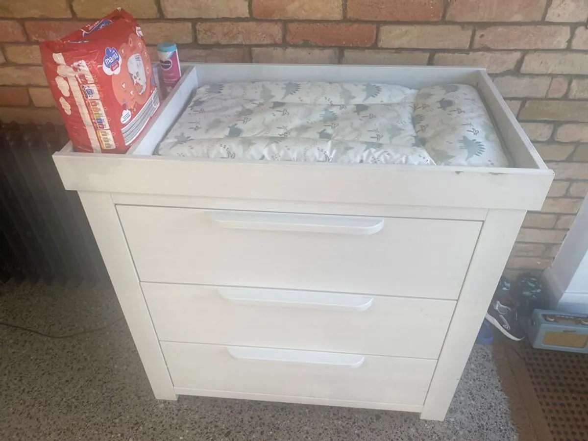 Franklin Dresser & Changer - White Wash - Image 3