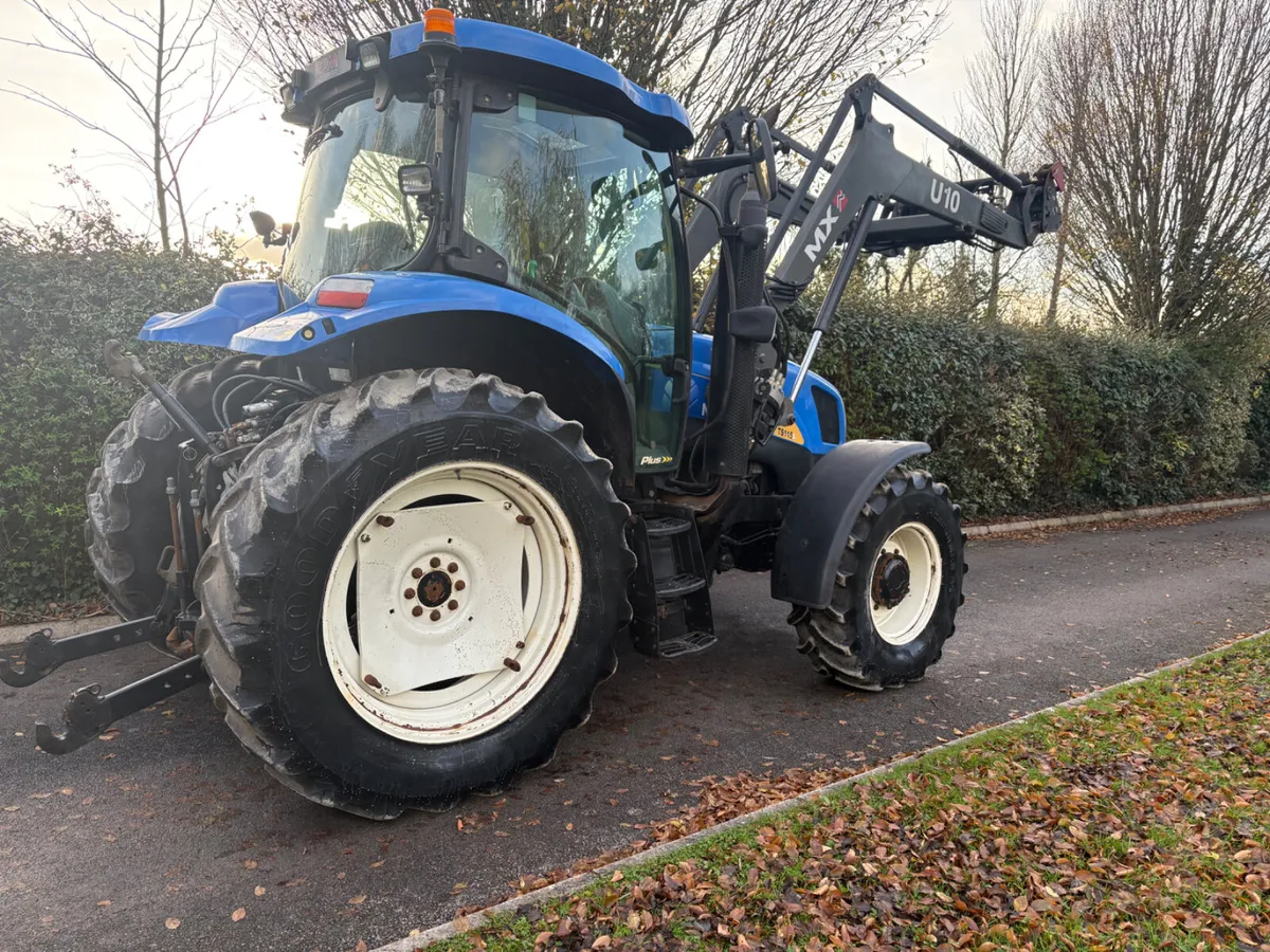 NEWHOLLAND TS115A with MX Loader - Image 3
