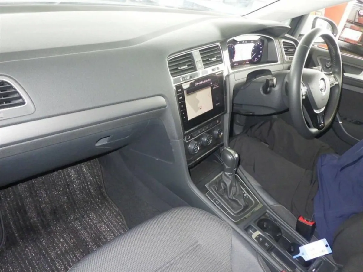 Volkswagen Golf TSI COMFORT LINE TECH EDITION - FA - Image 3