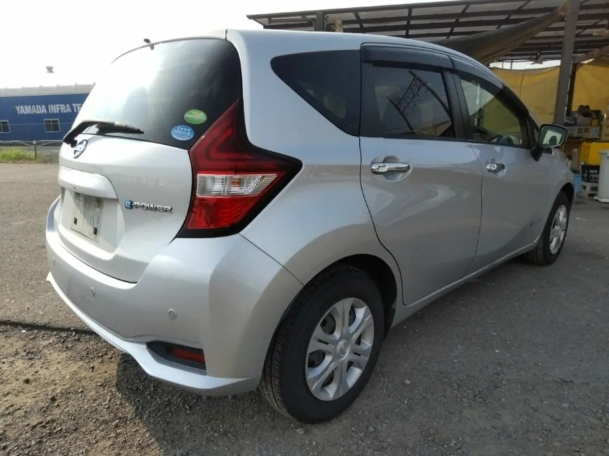 Nissan Note E-POWER HYBRID - PUSH START/STOP BUTTO - Image 2