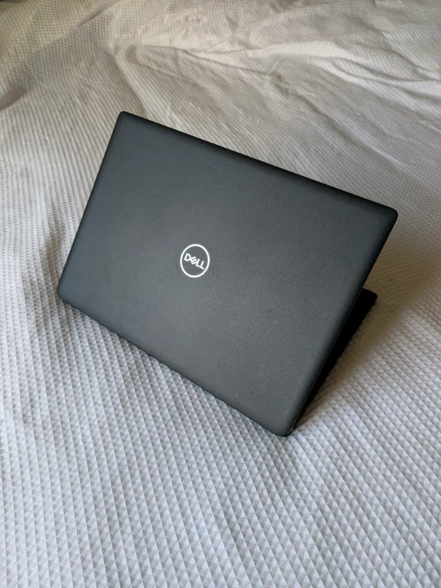 Dell Latitude 3400 Laptop - Image 1