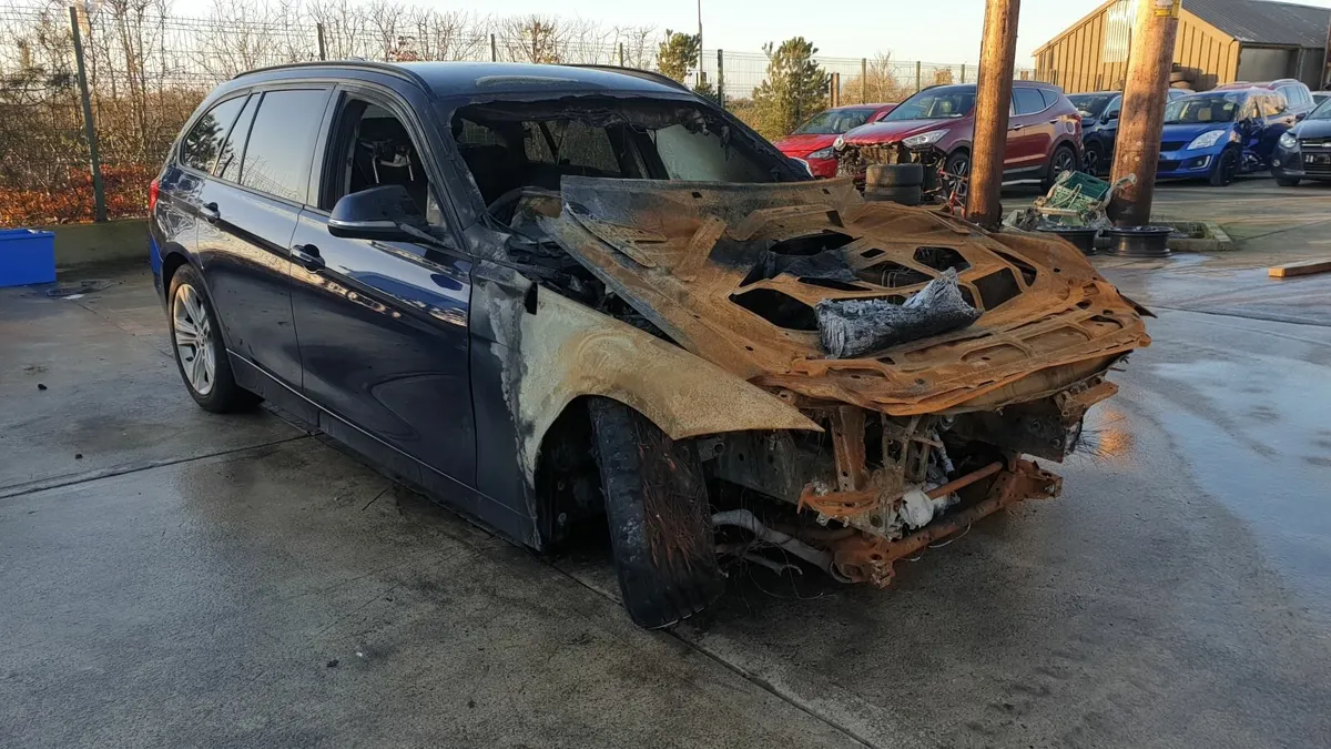 *For parts* Bmw 320D Touring, 2.0 dsl auto (2017). - Image 4