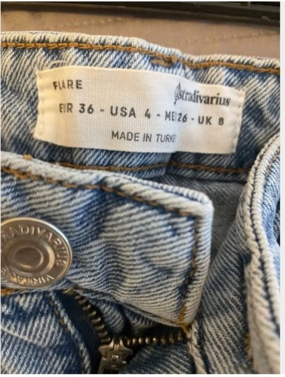 Stradivarius - Blue Jeans - 8UK - Image 1