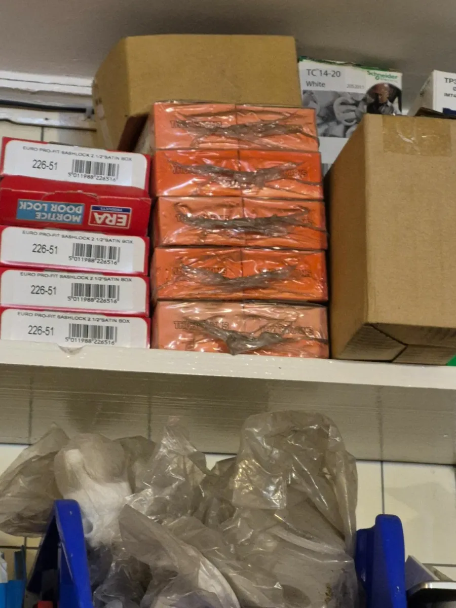 Shop stuff/stock - Image 2