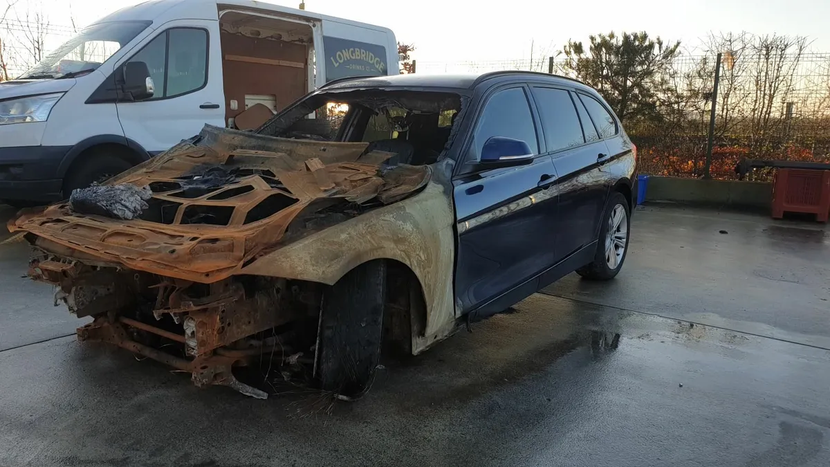 *For parts* Bmw 320D Touring, 2.0 dsl auto (2017). - Image 3