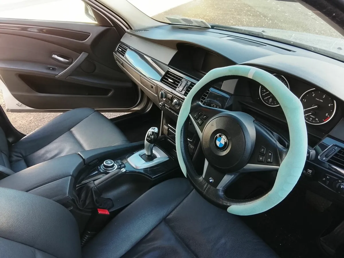 BMW 5-Series, 187km, Auto, Leather. Nct. - Image 3