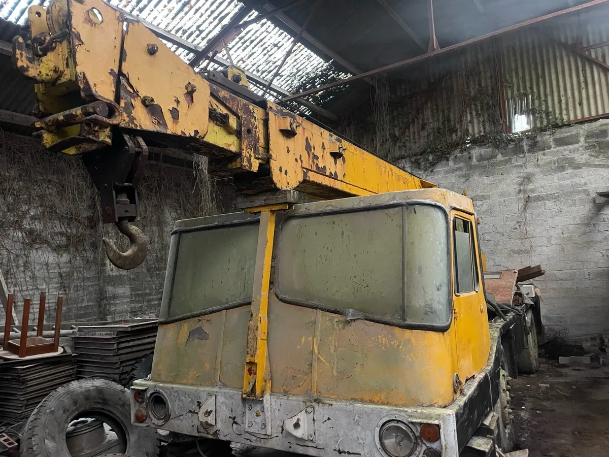 Shed Clearance -Crane Pumps  / Oil Tanks / Motors - Image 1