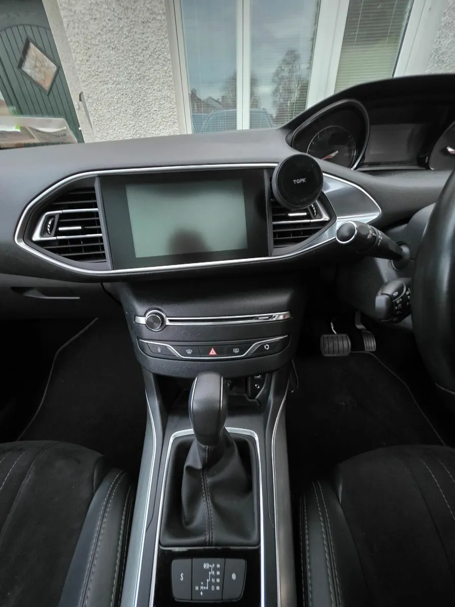 Peugeot 308SW AUTO - Upgraded Seats and Roof - Image 4
