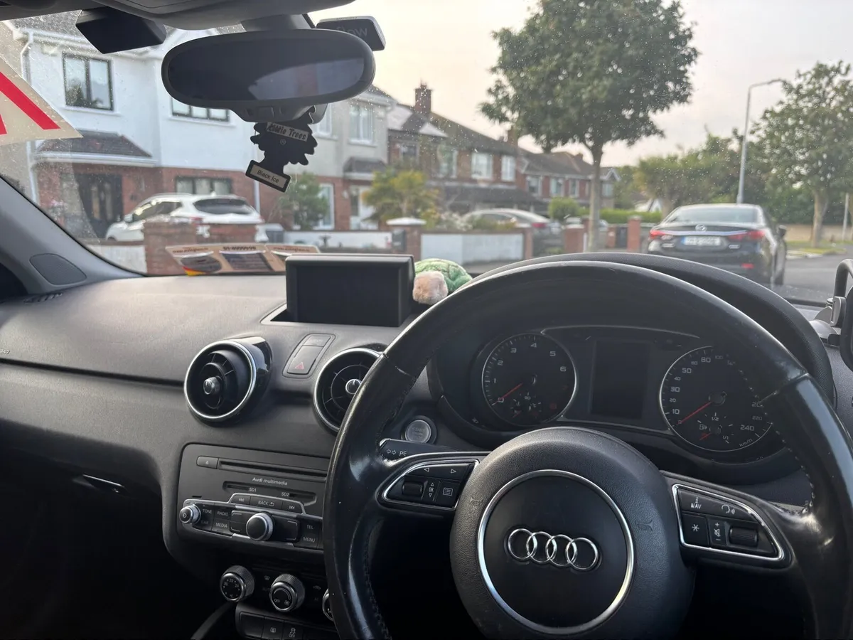 Audi A1 2012 - Image 2