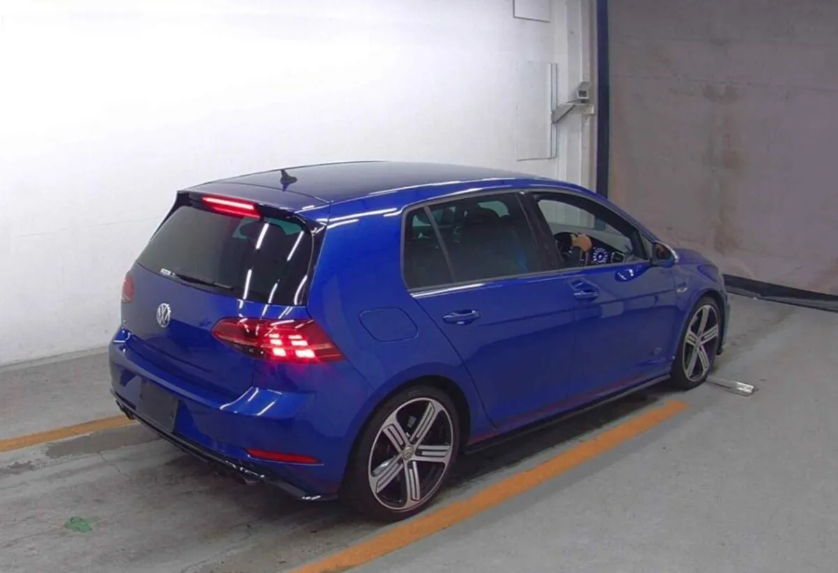 2018 VW Golf 2.0 R Manual - Image 2