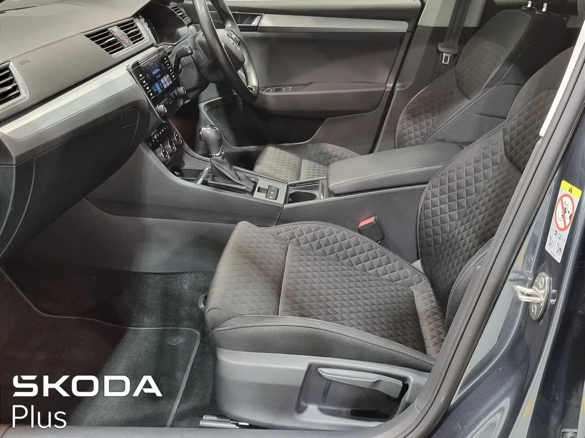 Skoda Superb ** COMBI AMBITION ** 2.0TDI 122HP ** - Image 4