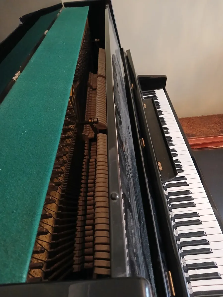 PIANO - Image 1