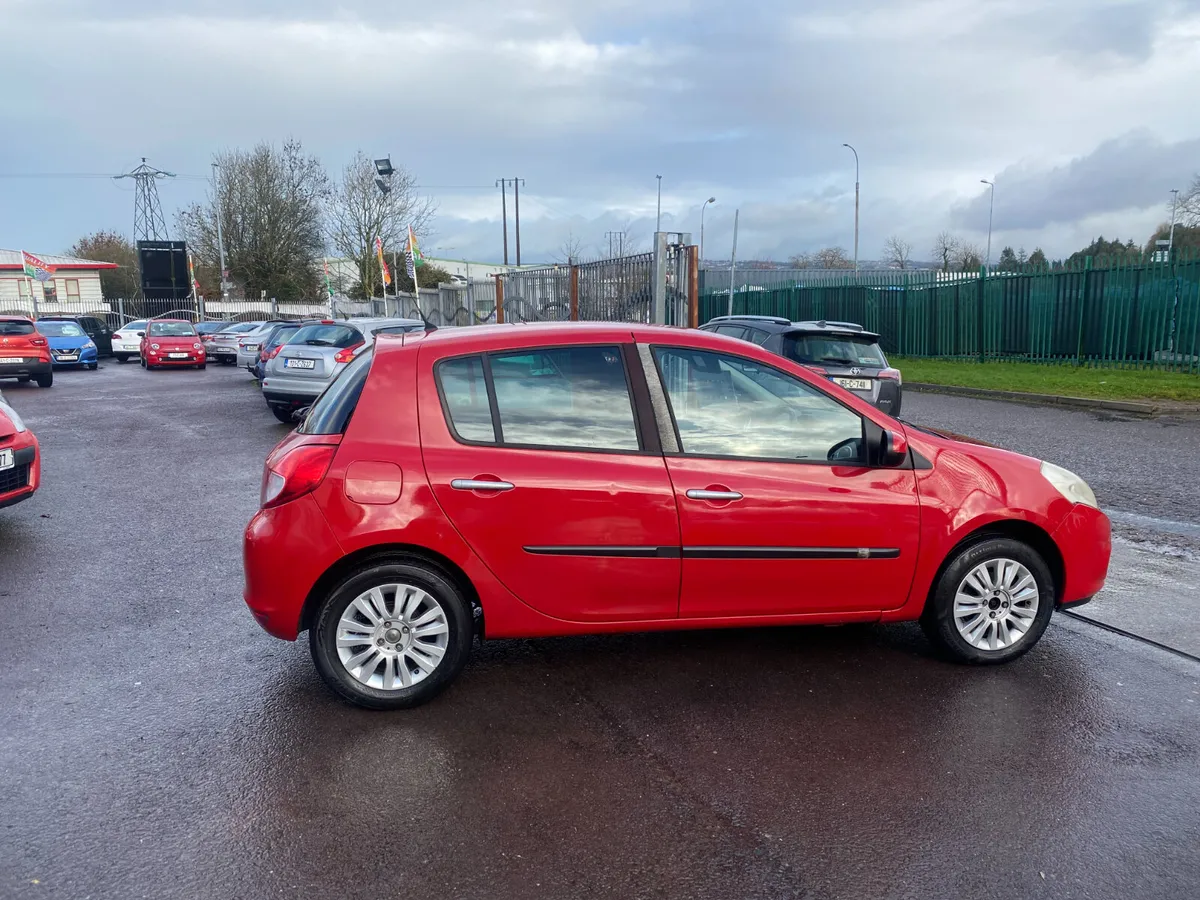 Renault Clio 2011 ONLY 153KLMS - Image 4