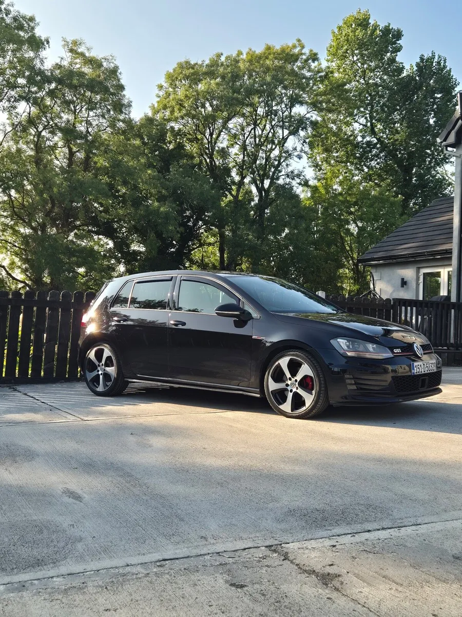 Volkswagen Golf GTI - Image 2