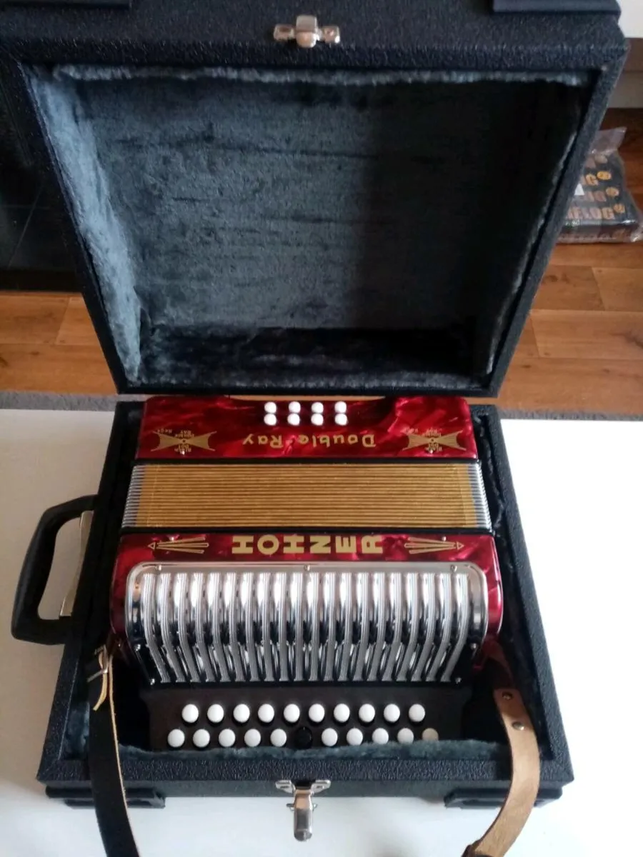 HOHNER Double-Ray Black Dot Accordion - Image 1