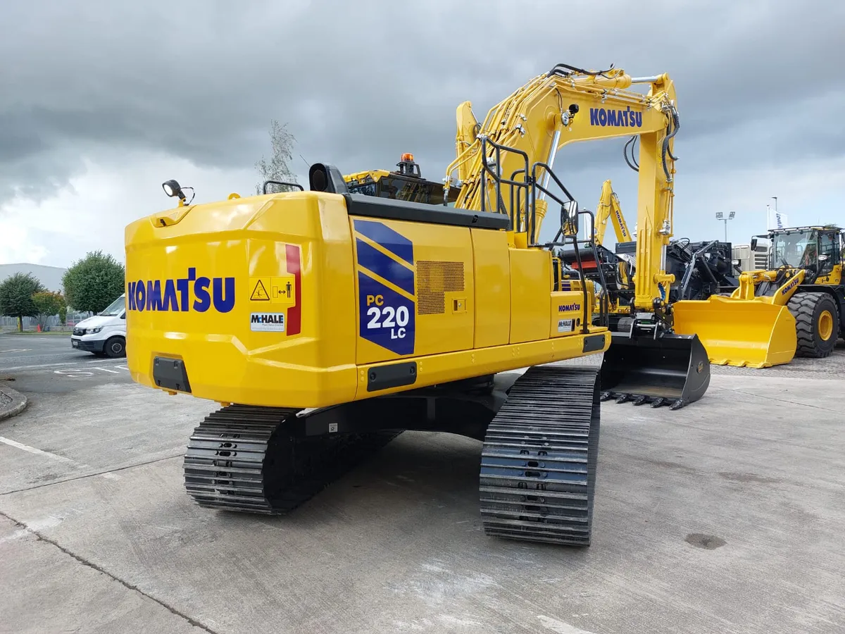 Komatsu PC220LC-12 - Image 4