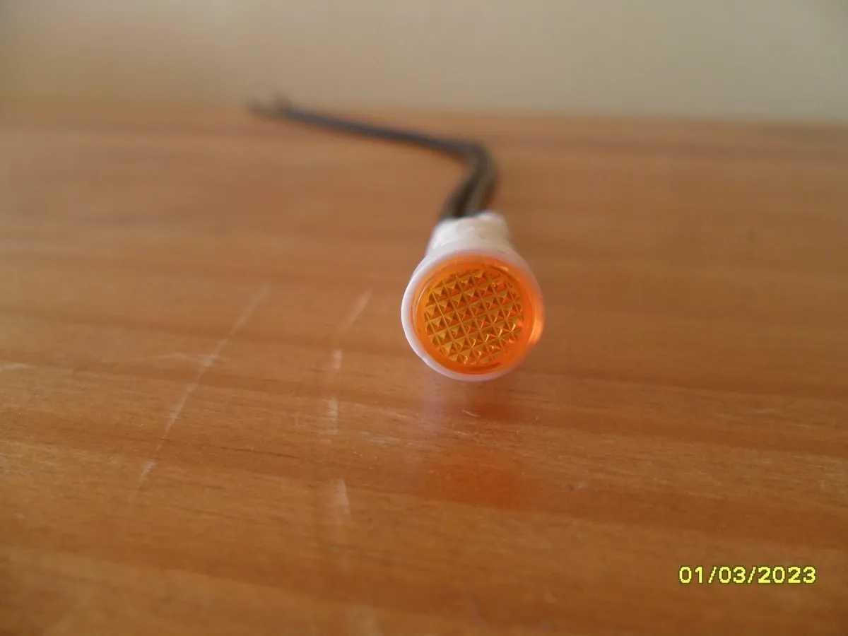 pilot yellow light 230v - Image 1