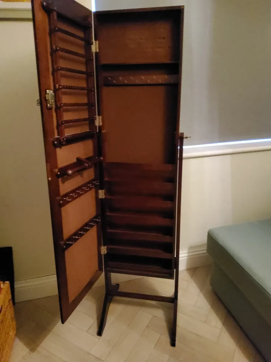 Jewellery mirror stand - Image 2