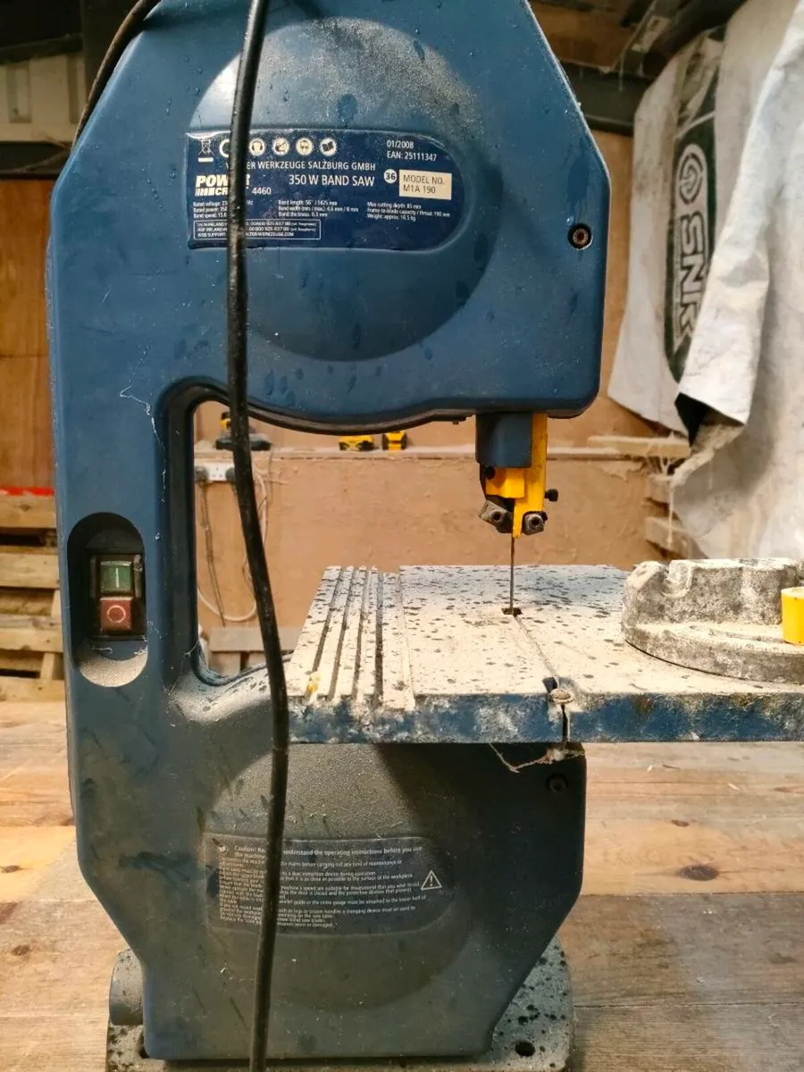 Band saw - Image 1