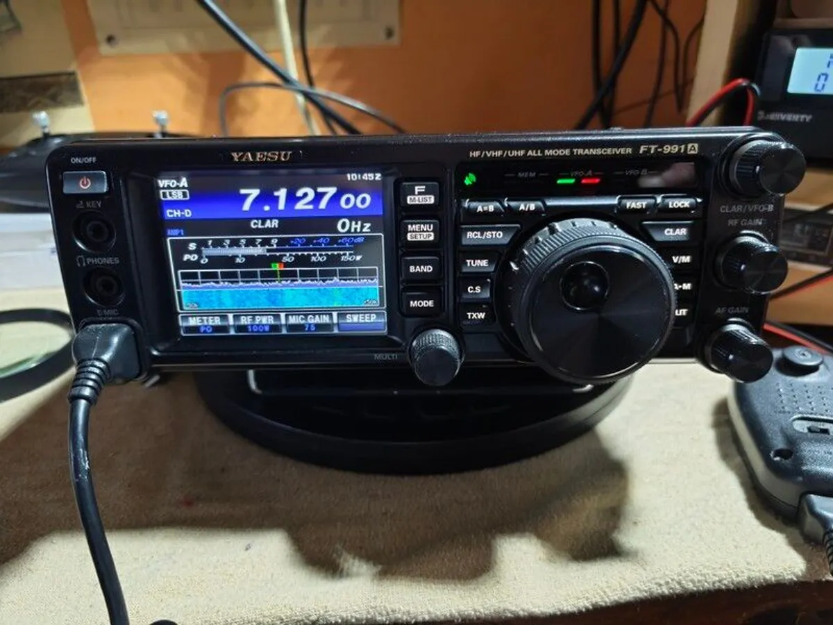 Yaesu FT-991A HAM RadioTransceiver (MINT) - Image 1