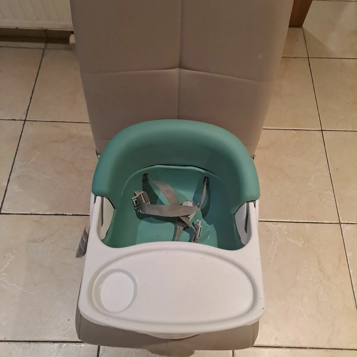 Baby booster seat - Image 2