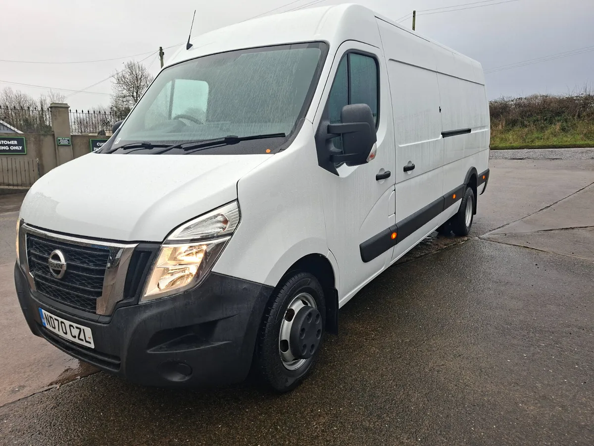 VERY RARE NOV 2020 NISSAN NV400 145BHP TWINWHEEL - Image 3