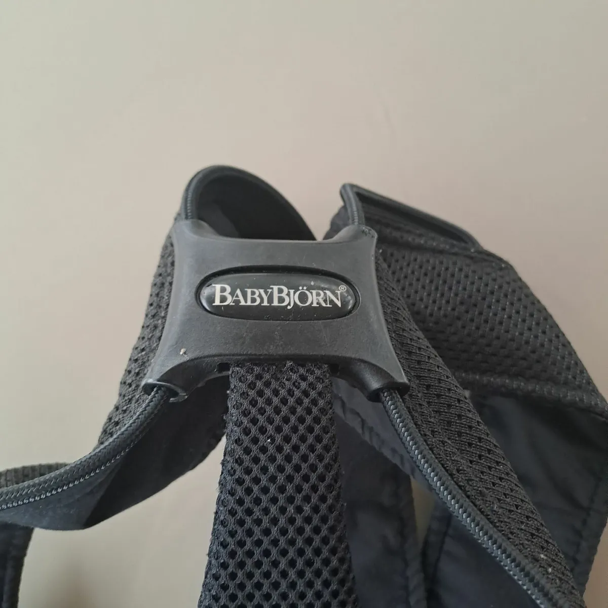 Baby sling carrier - Image 2