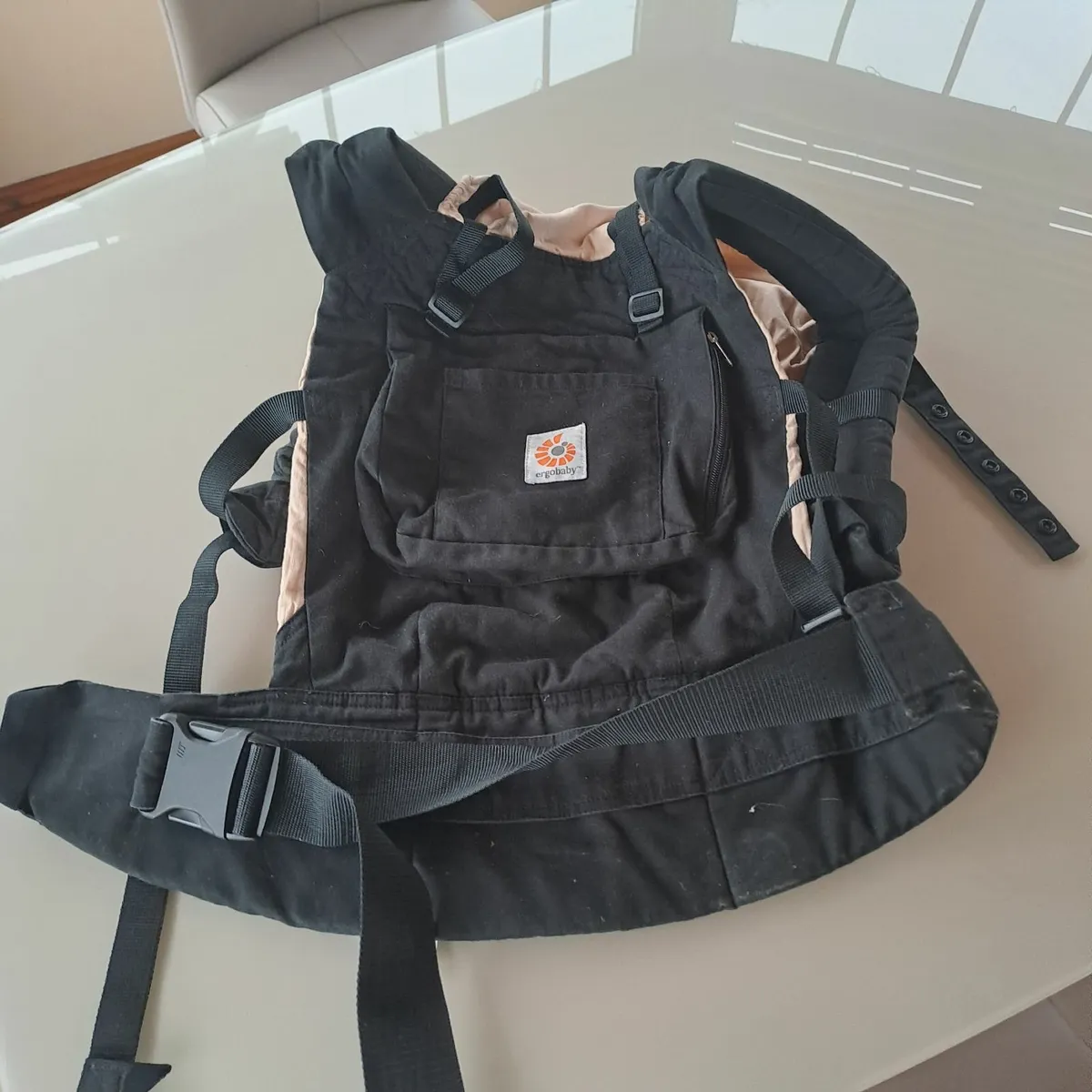 Baby sling carrier - Image 1