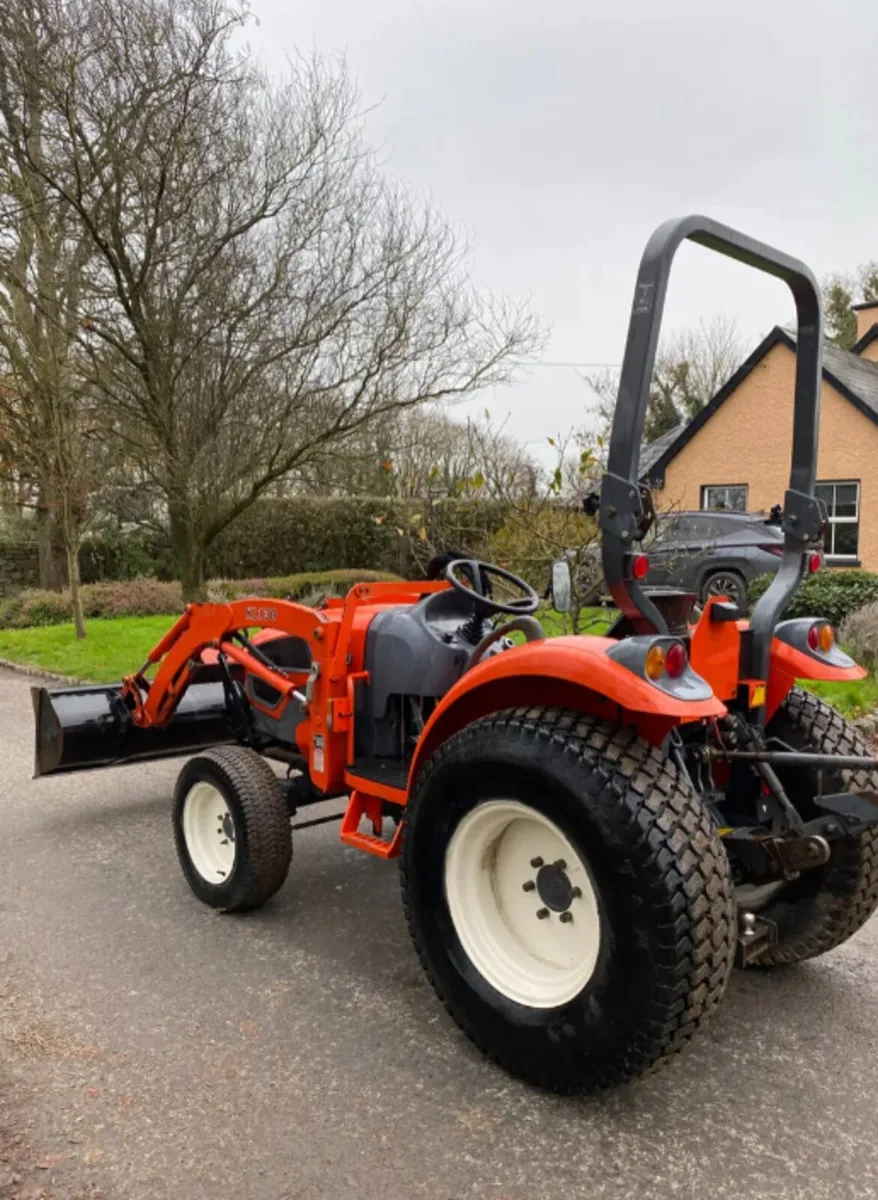 Kioti compact tractor for sale - Image 3