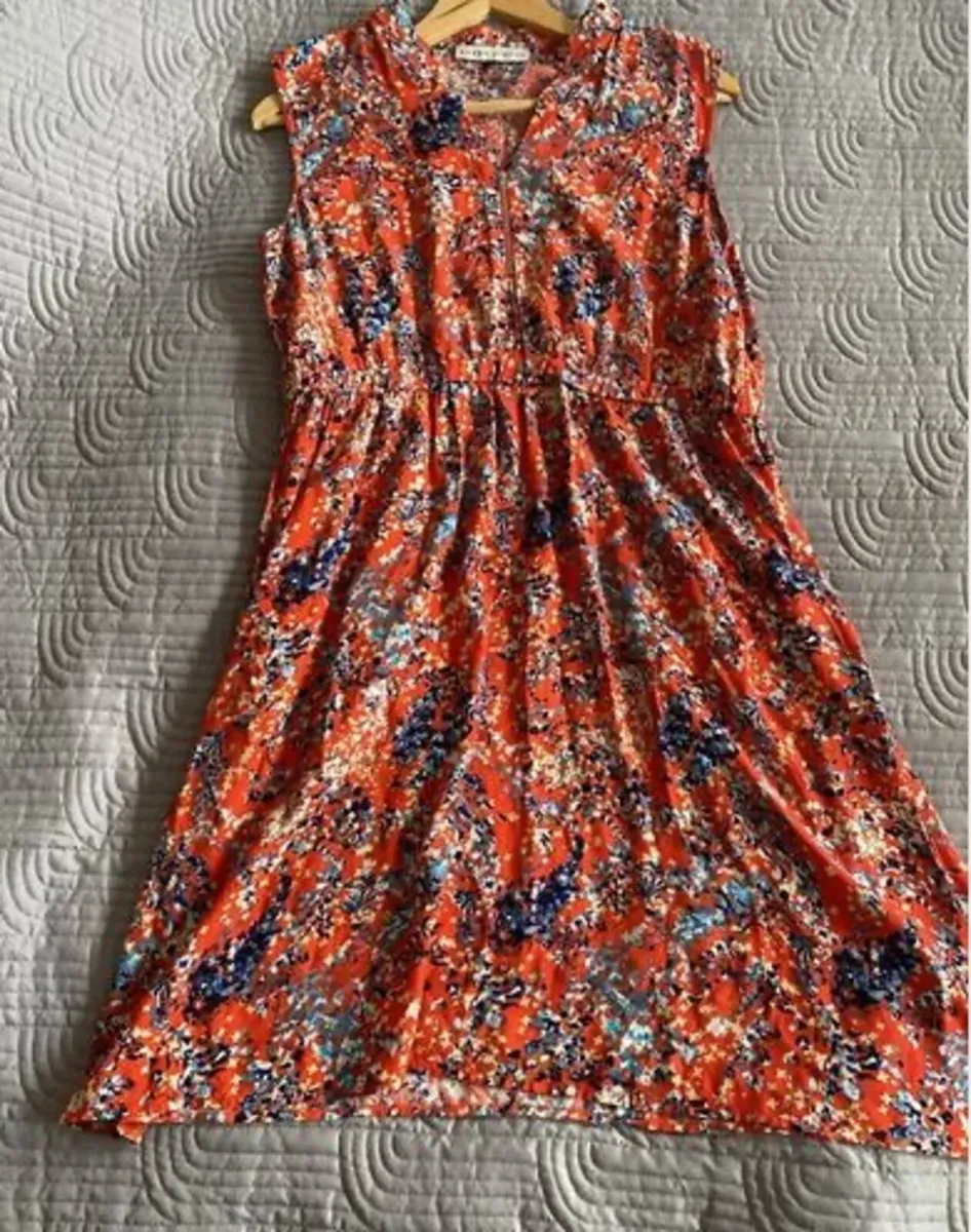 Beautiful Carrig Donn dress Size L Rowen Avenue - Image 3